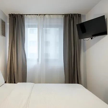Appartement Haven With Balcony Boekarest