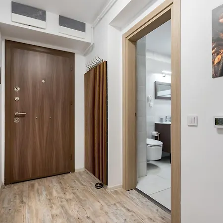 Appartement Haven With Balcony Boekarest